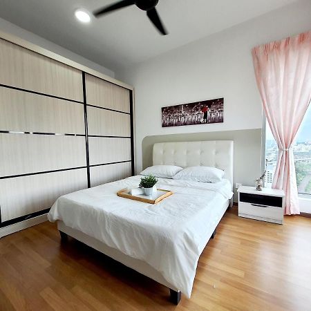 Апартаменты Residensi Flora Сери-Кембанган Экстерьер фото