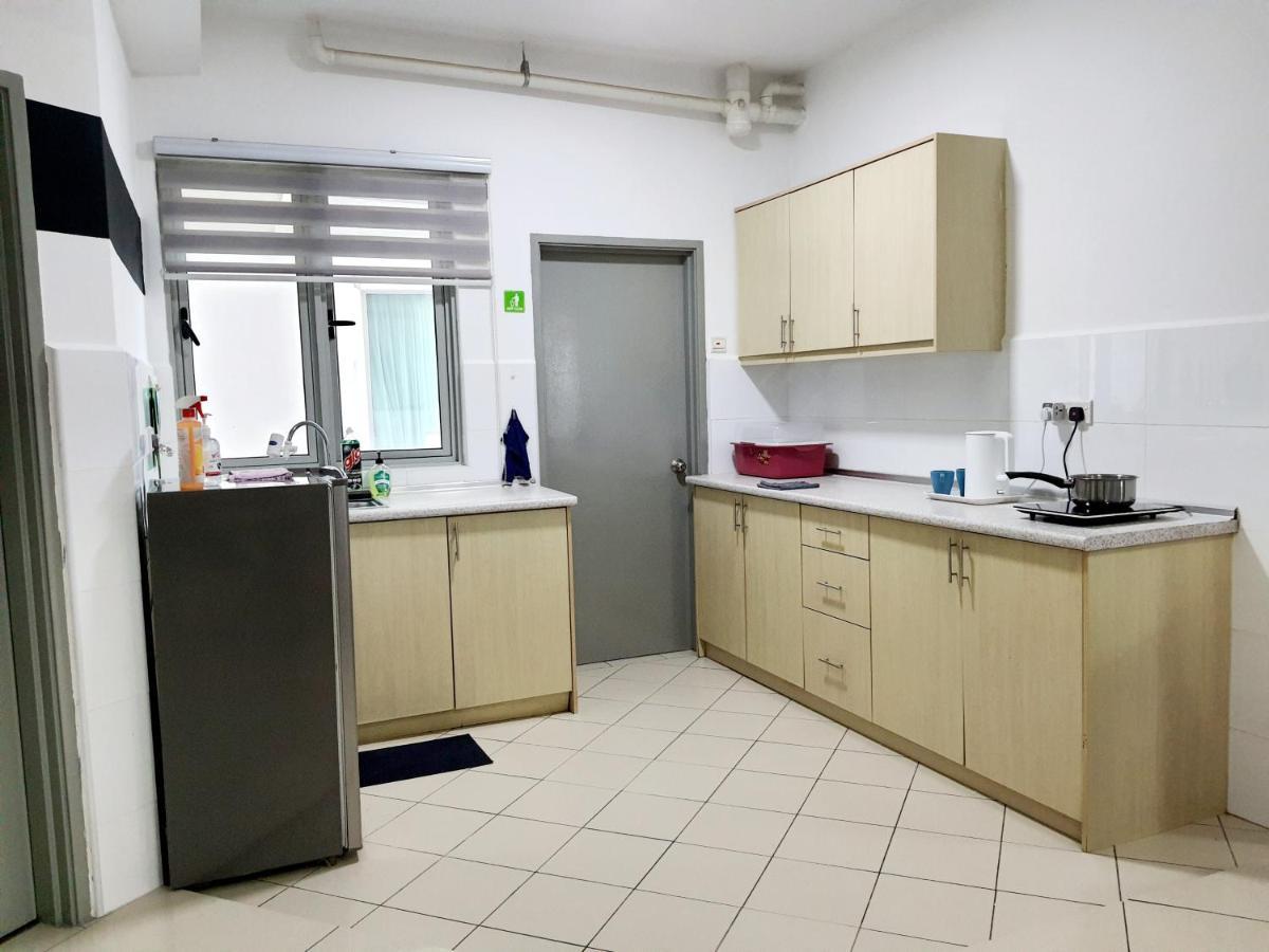 Апартаменты Residensi Flora Сери-Кембанган Экстерьер фото