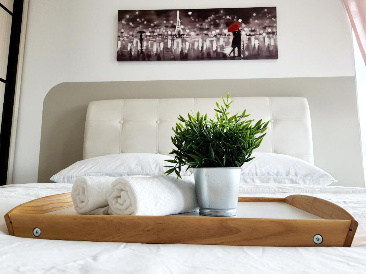 Апартаменты Residensi Flora Сери-Кембанган Экстерьер фото