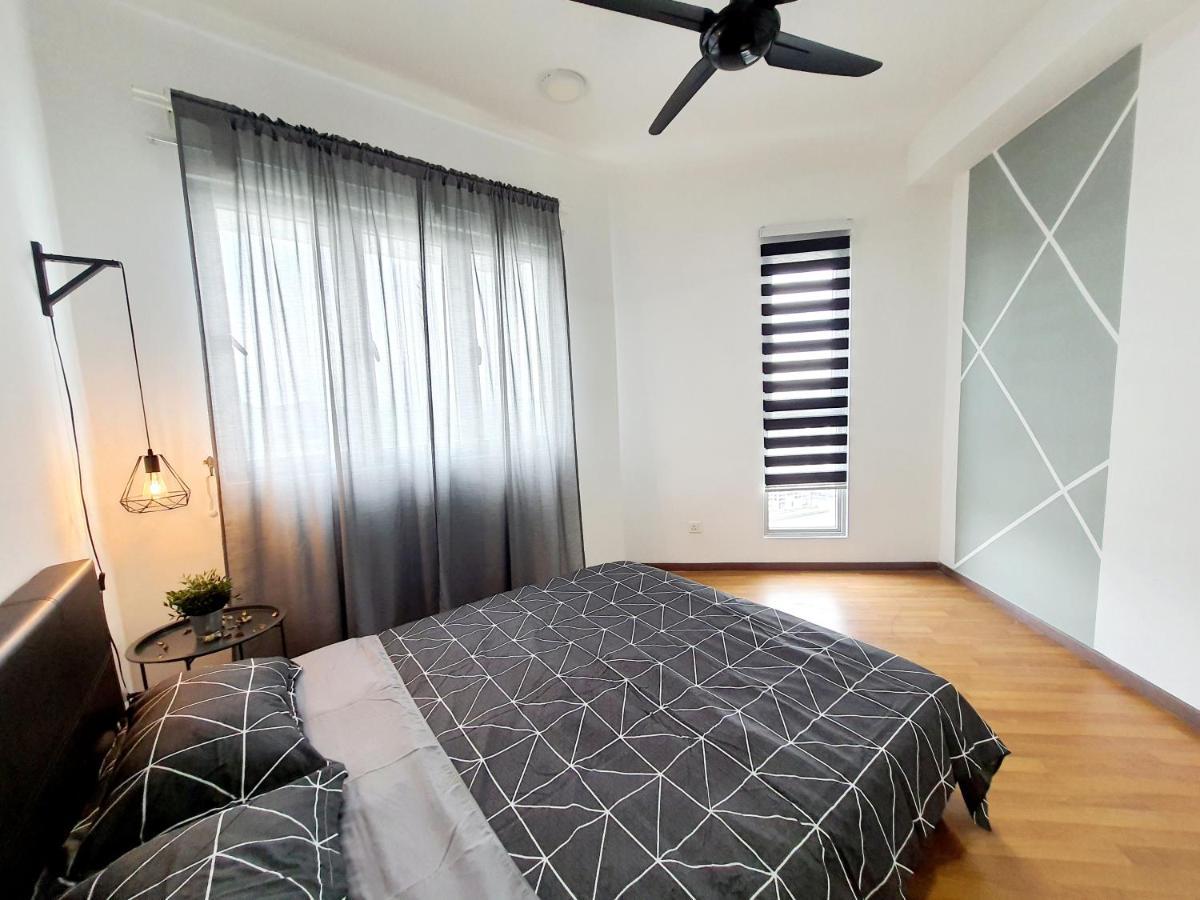Апартаменты Residensi Flora Сери-Кембанган Экстерьер фото